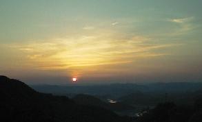 筆影山からの夕日