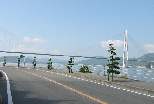 生口島より多々羅大橋を望む