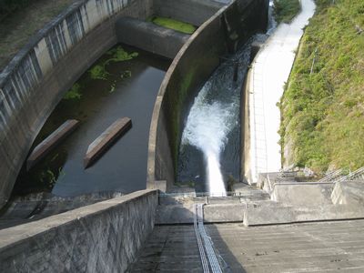 三川ダム　下流側