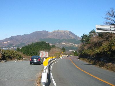 国道1号　箱根峠から芦ノ湖へ