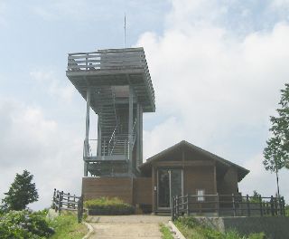 鶴姫の館と展望塔