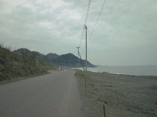 上越市の海沿いの道