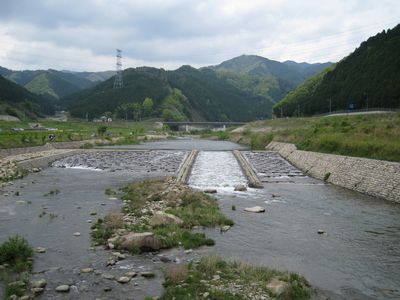 箱の杜　吉井川と箱岩橋