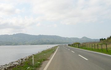 大根島　北西側の海沿いの道
