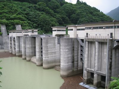 宇奈月ダム
