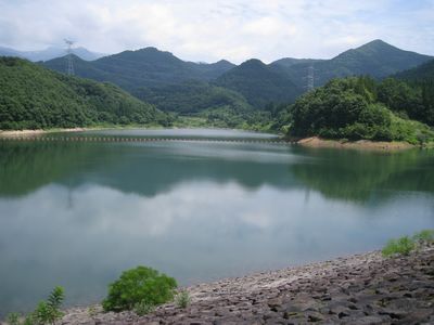 生居川ダム　花森湖
