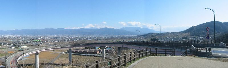 桃花橋の展望所から望む富士山